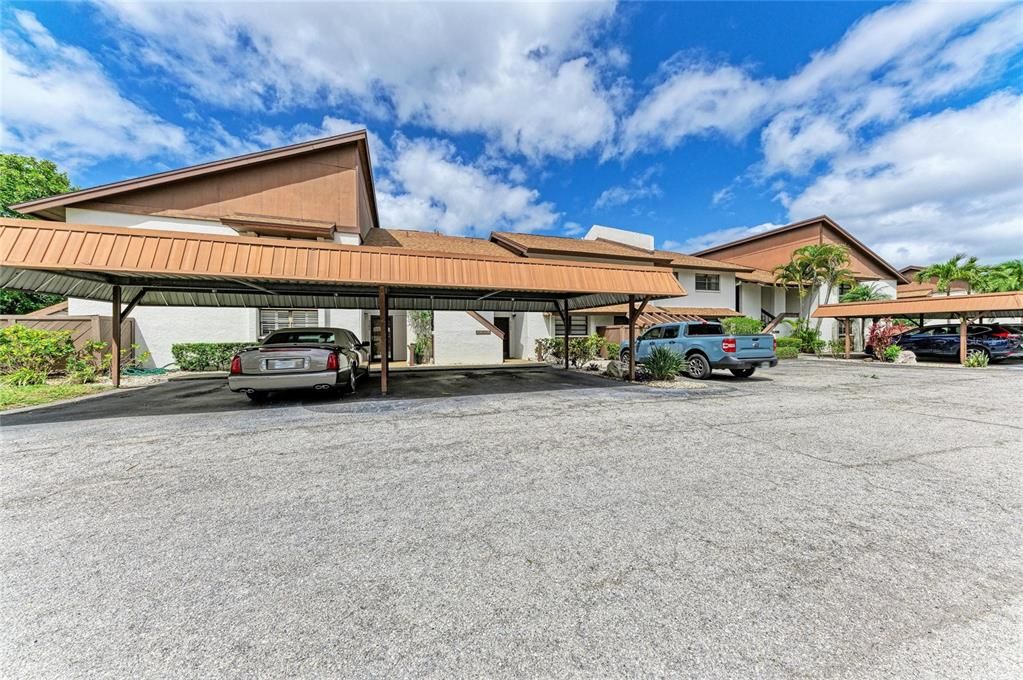 На продажу: $173,900 (2 спален, 2 ванн, 1026 Квадратных фут)