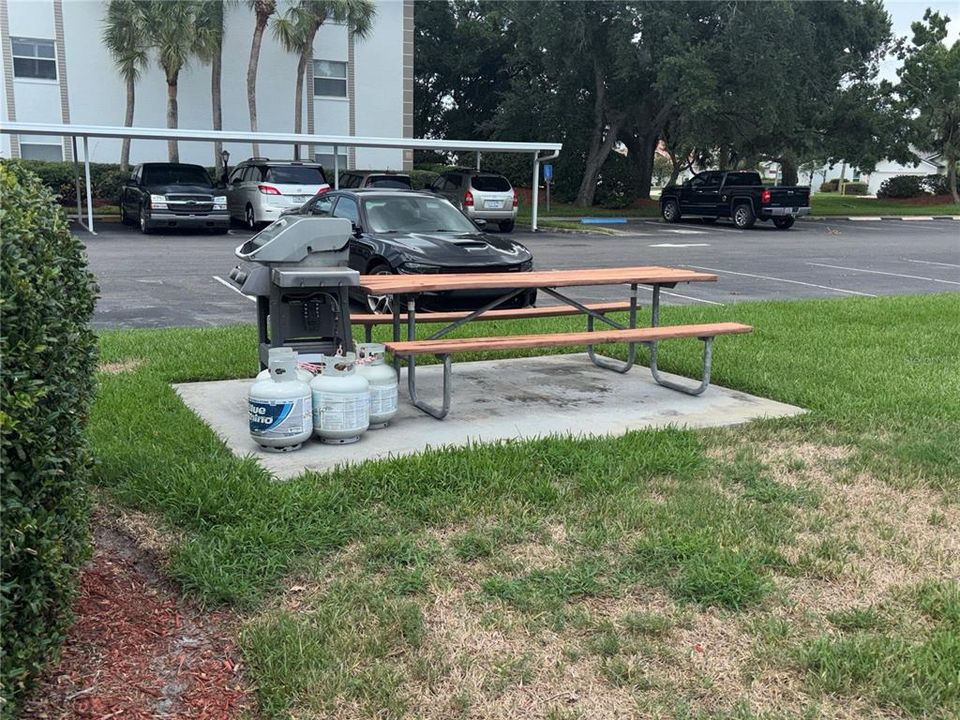 For Rent: $1,900 (2 beds, 2 baths, 1042 Square Feet)