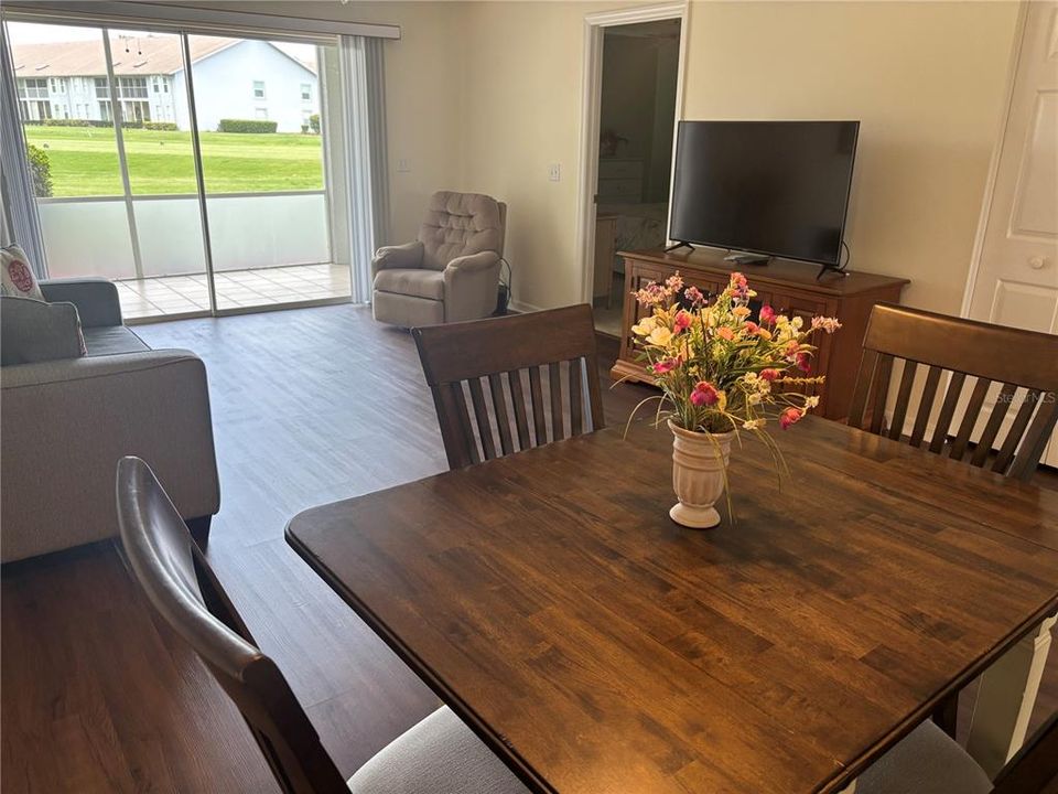 For Rent: $1,900 (2 beds, 2 baths, 1042 Square Feet)