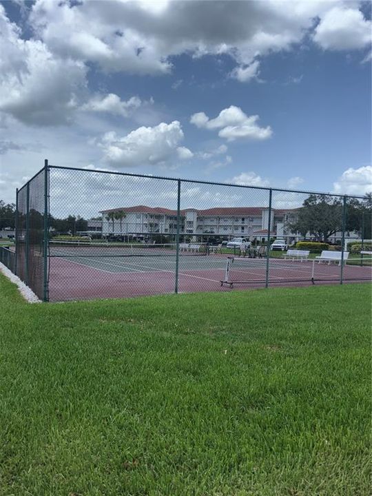 For Rent: $1,900 (2 beds, 2 baths, 1042 Square Feet)