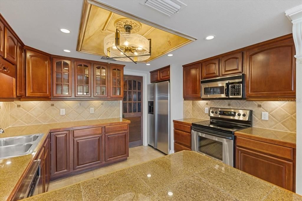 For Rent: $3,500 (2 beds, 2 baths, 1870 Square Feet)