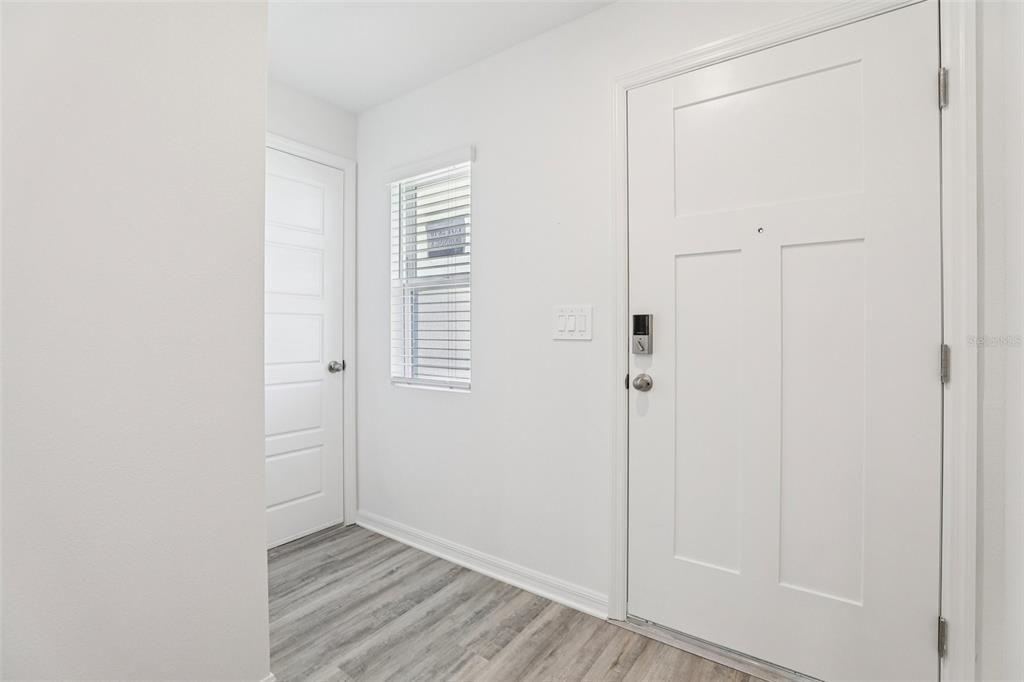 En Venta: $288,490 (3 camas, 2 baños, 1302 Pies cuadrados)