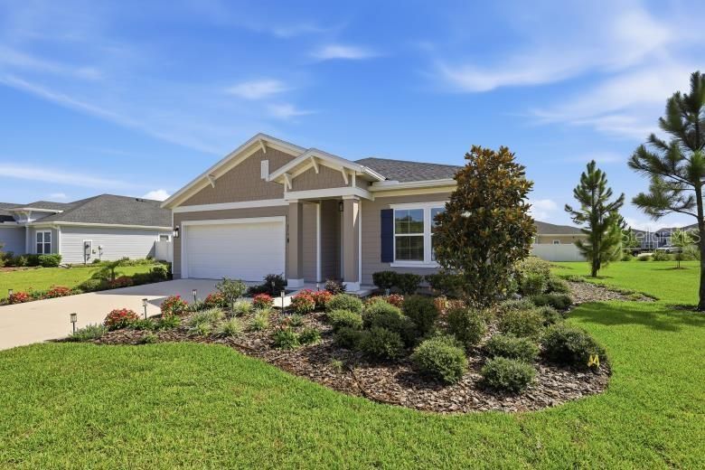 For Sale: $404,990 (3 beds, 2 baths, 2139 Square Feet)