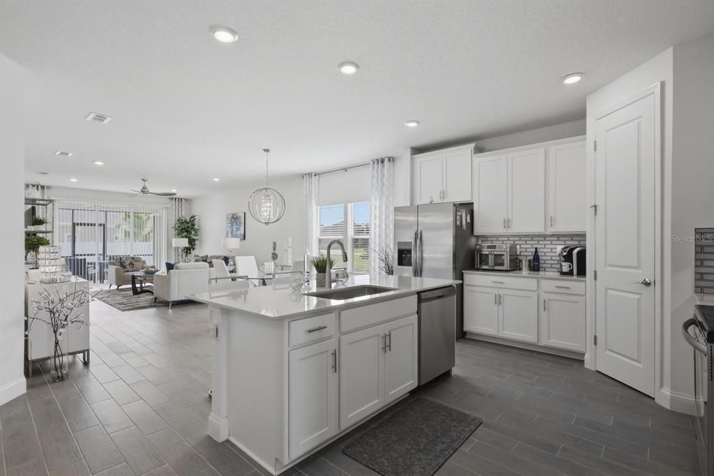 For Sale: $404,990 (3 beds, 2 baths, 2139 Square Feet)