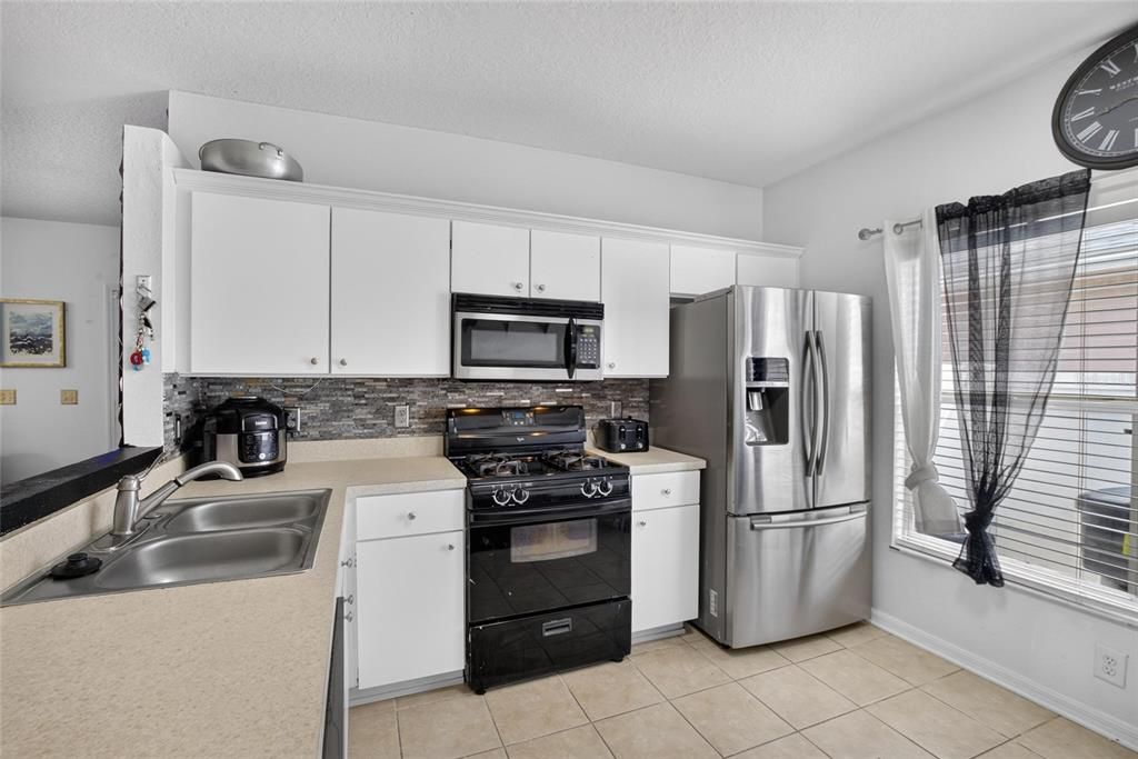 En Venta: $289,000 (3 camas, 2 baños, 1206 Pies cuadrados)