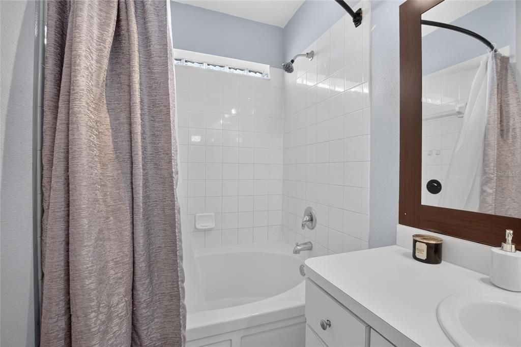 En Venta: $289,000 (3 camas, 2 baños, 1206 Pies cuadrados)