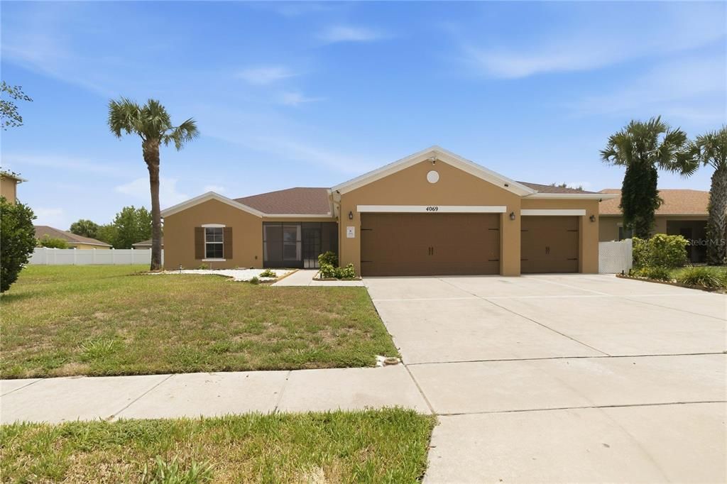 For Sale: $373,000 (4 beds, 2 baths, 2184 Square Feet)