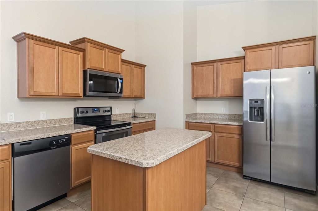For Sale: $373,000 (4 beds, 2 baths, 2184 Square Feet)