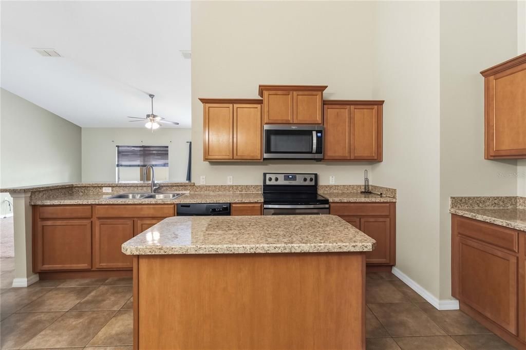 For Sale: $373,000 (4 beds, 2 baths, 2184 Square Feet)