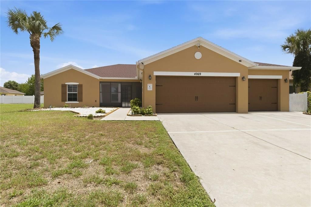 For Sale: $373,000 (4 beds, 2 baths, 2184 Square Feet)