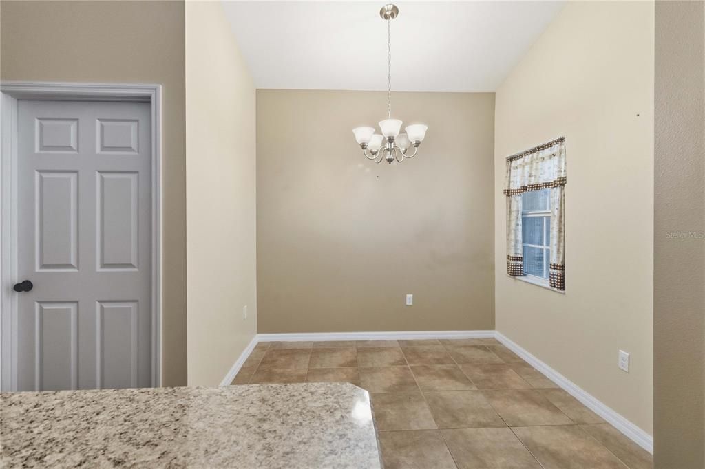 For Sale: $373,000 (4 beds, 2 baths, 2184 Square Feet)