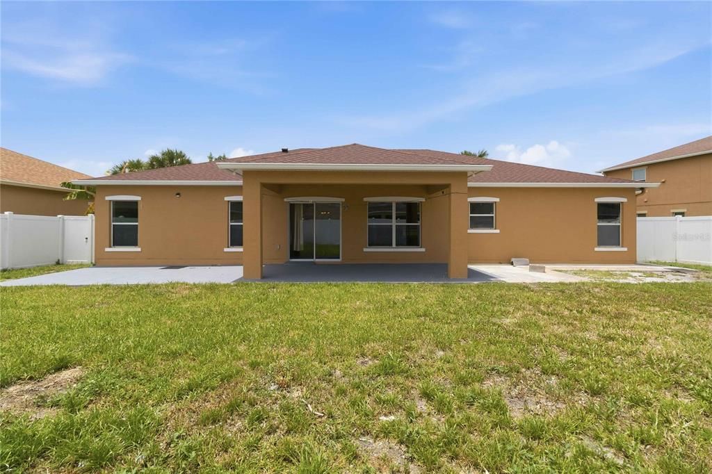 For Sale: $373,000 (4 beds, 2 baths, 2184 Square Feet)