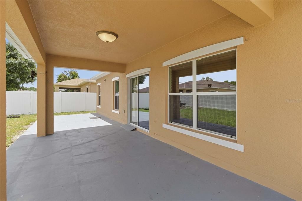 For Sale: $373,000 (4 beds, 2 baths, 2184 Square Feet)