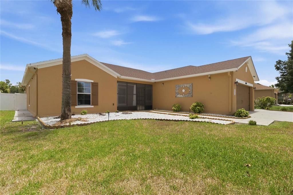 For Sale: $373,000 (4 beds, 2 baths, 2184 Square Feet)