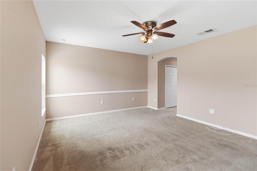 For Sale: $373,000 (4 beds, 2 baths, 2184 Square Feet)