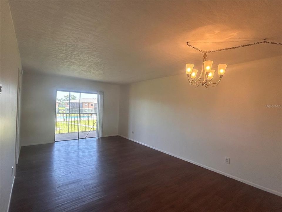 For Sale: $118,000 (2 beds, 2 baths, 864 Square Feet)