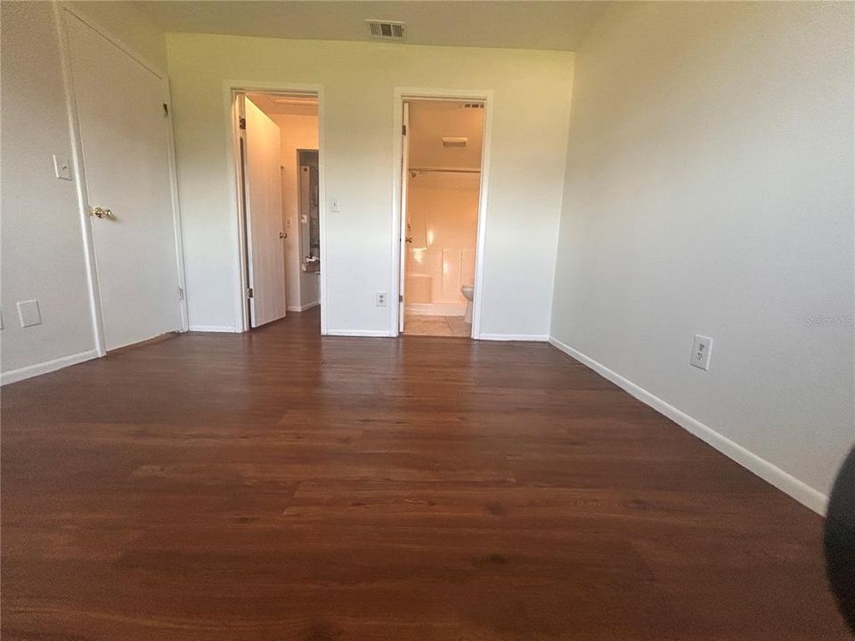 For Sale: $118,000 (2 beds, 2 baths, 864 Square Feet)