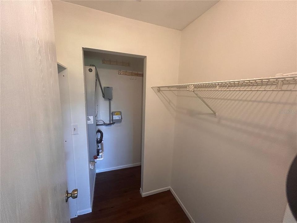 For Sale: $118,000 (2 beds, 2 baths, 864 Square Feet)