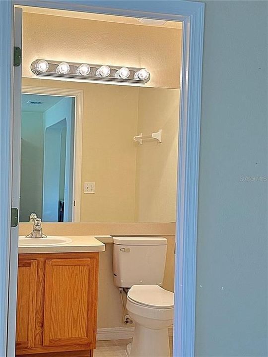 For Rent: $2,100 (2 beds, 1 baths, 1271 Square Feet)