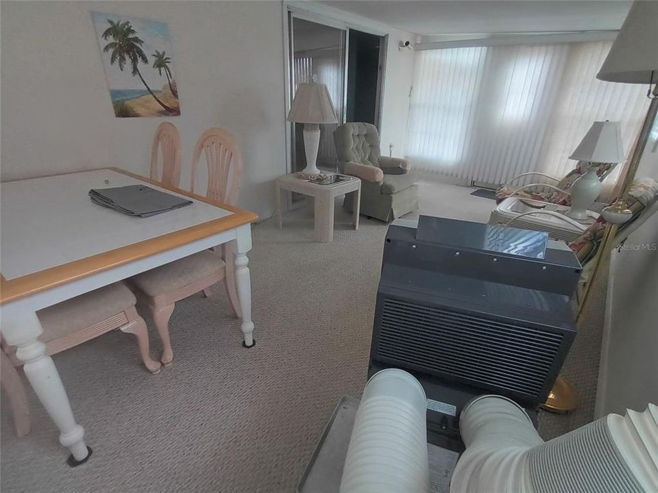 For Sale: $129,000 (2 beds, 2 baths, 720 Square Feet)