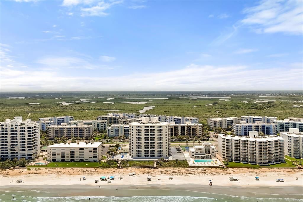For Sale: $645,000 (2 beds, 2 baths, 1213 Square Feet)