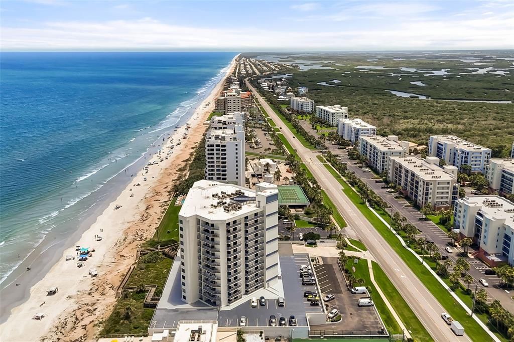For Sale: $645,000 (2 beds, 2 baths, 1213 Square Feet)