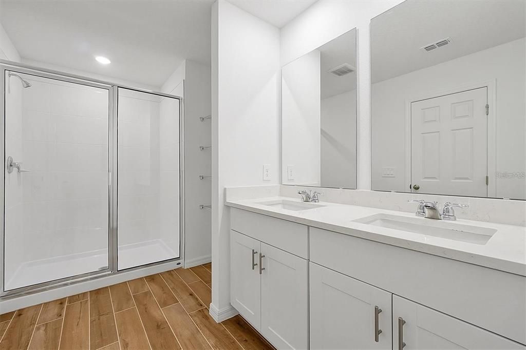 В аренду: $2,475 (3 спален, 2 ванн, 1798 Квадратных фут)