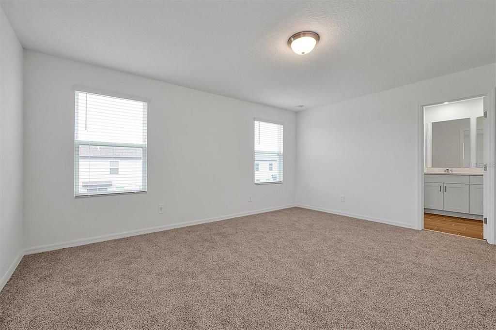 В аренду: $2,475 (3 спален, 2 ванн, 1798 Квадратных фут)