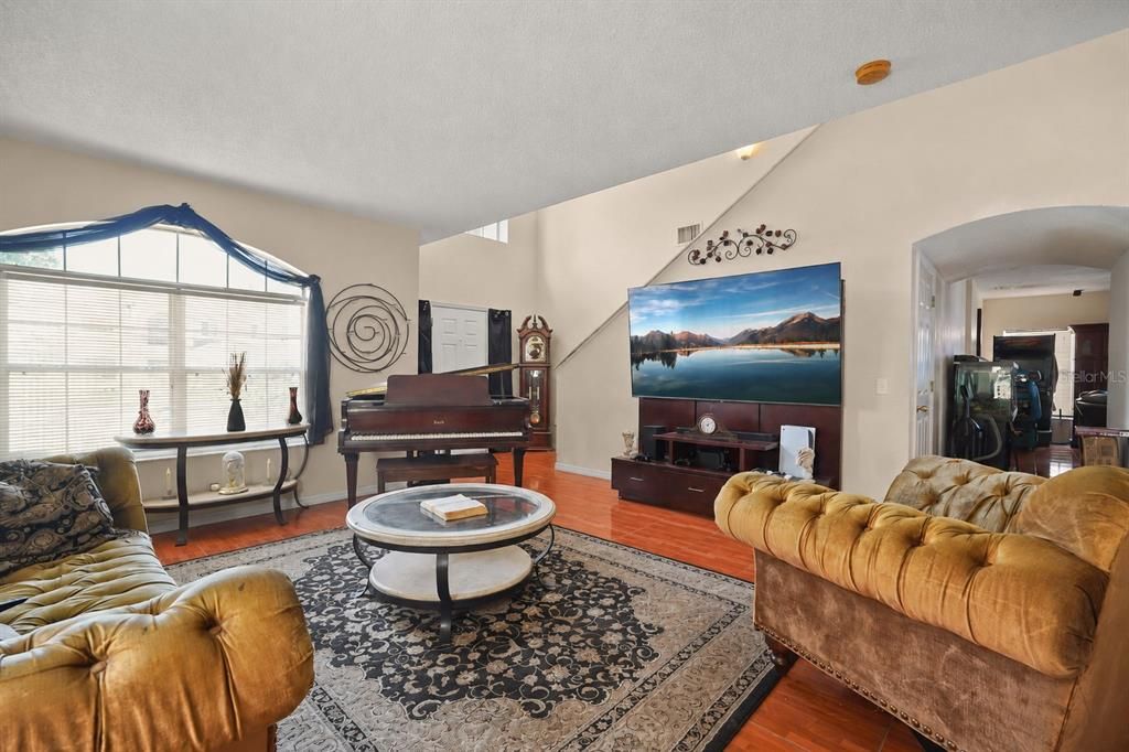 For Sale: $329,990 (4 beds, 3 baths, 2806 Square Feet)