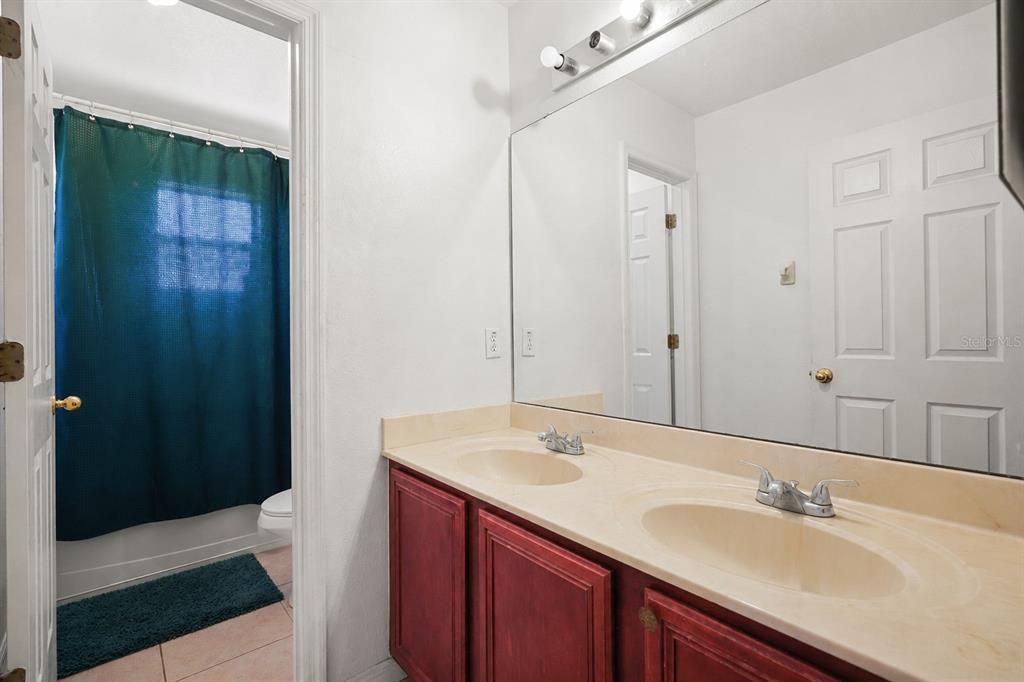 For Sale: $329,990 (4 beds, 3 baths, 2806 Square Feet)