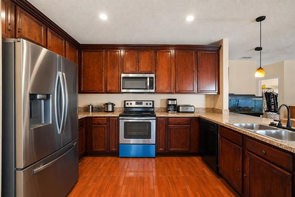 For Sale: $329,990 (4 beds, 3 baths, 2806 Square Feet)