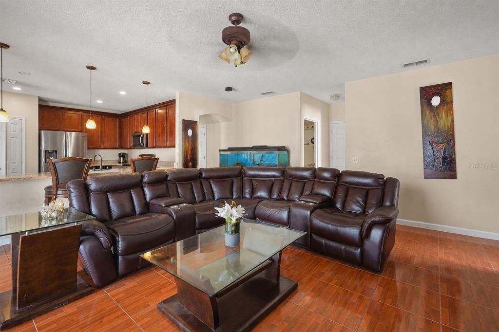 For Sale: $329,990 (4 beds, 3 baths, 2806 Square Feet)