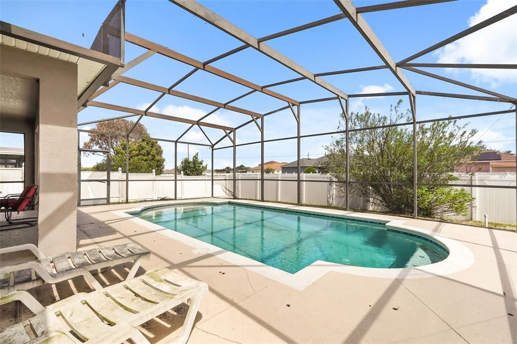 For Sale: $329,990 (4 beds, 3 baths, 2806 Square Feet)