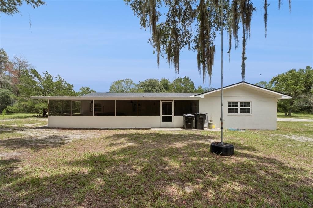 En Venta: $449,500 (3 camas, 2 baños, 1383 Pies cuadrados)