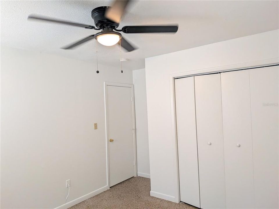 В аренду: $995 (2 спален, 1 ванн, 720 Квадратных фут)