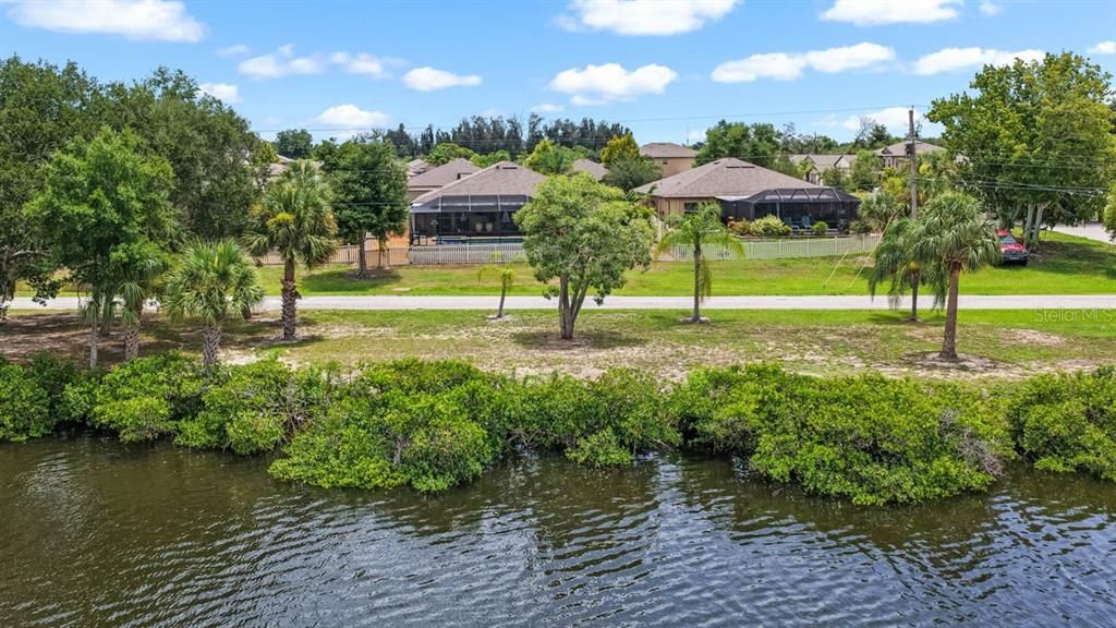 En Venta: $550,000 (4 camas, 3 baños, 2557 Pies cuadrados)