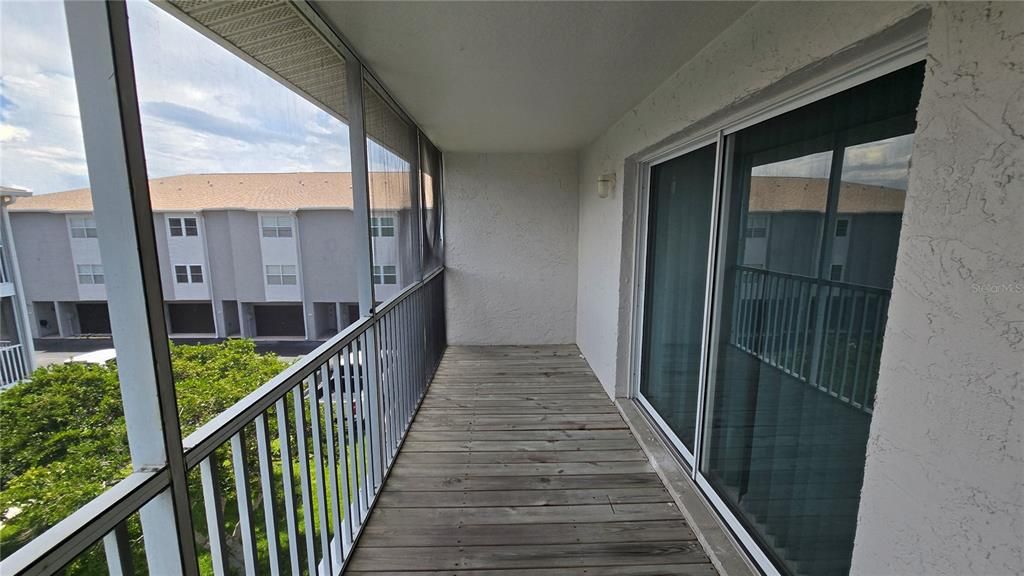 En Venta: $375,000 (3 camas, 3 baños, 2140 Pies cuadrados)