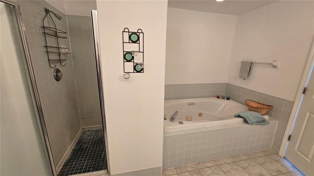 En Venta: $375,000 (3 camas, 3 baños, 2140 Pies cuadrados)