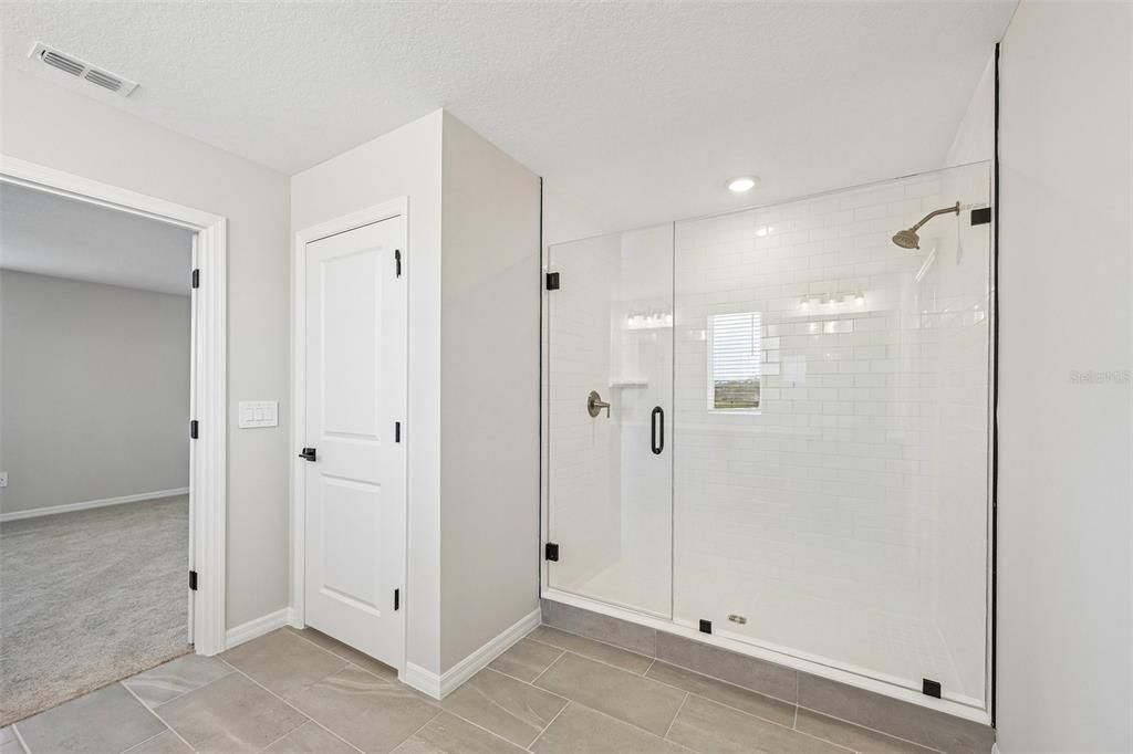 For Sale: $749,885 (5 beds, 4 baths, 3545 Square Feet)