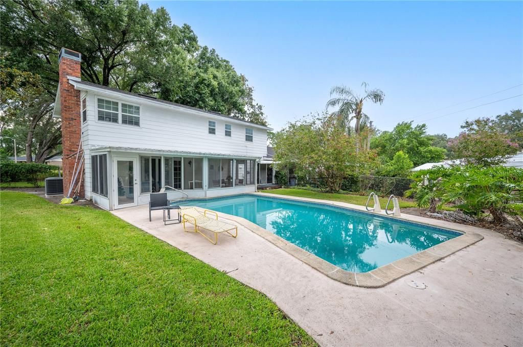 Activo con contrato: $399,900 (4 camas, 3 baños, 3028 Pies cuadrados)