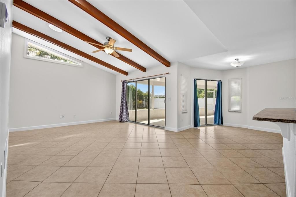 For Rent: $2,300 (3 beds, 2 baths, 2076 Square Feet)