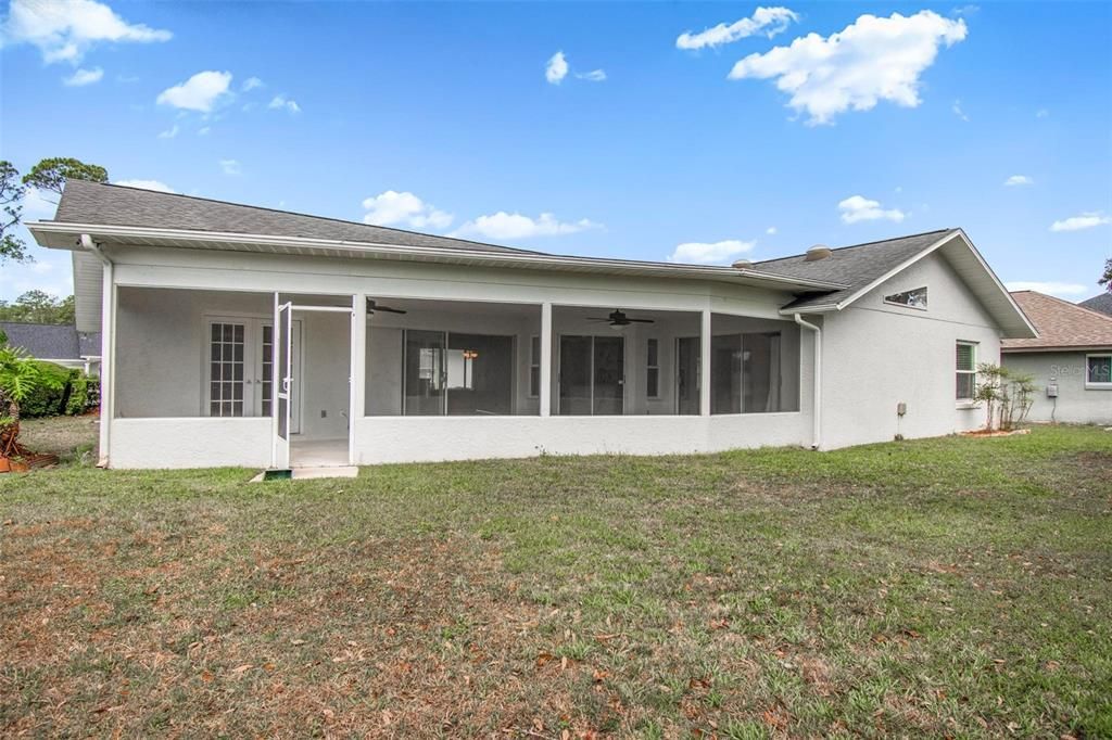 For Rent: $2,300 (3 beds, 2 baths, 2076 Square Feet)