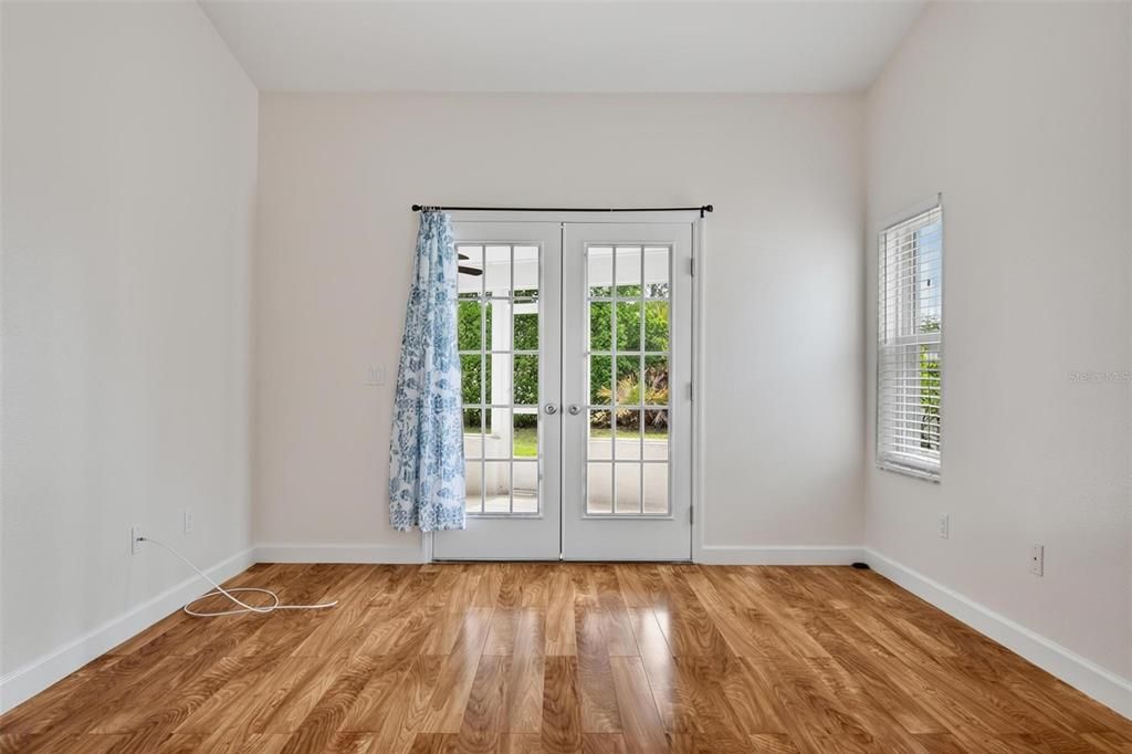 For Rent: $2,300 (3 beds, 2 baths, 2076 Square Feet)