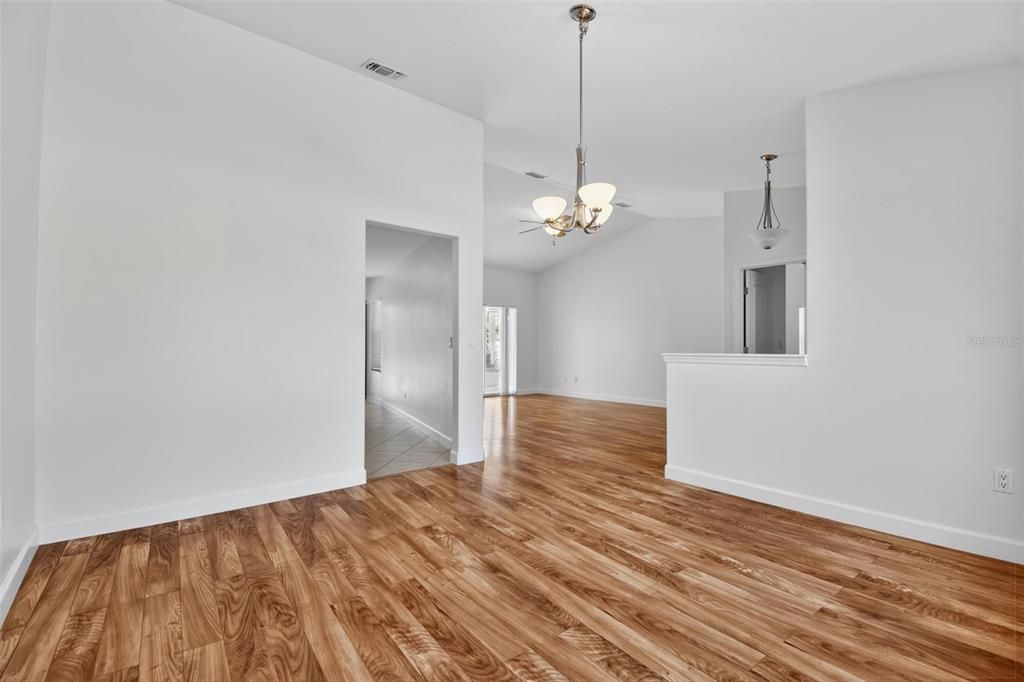For Rent: $2,300 (3 beds, 2 baths, 2076 Square Feet)