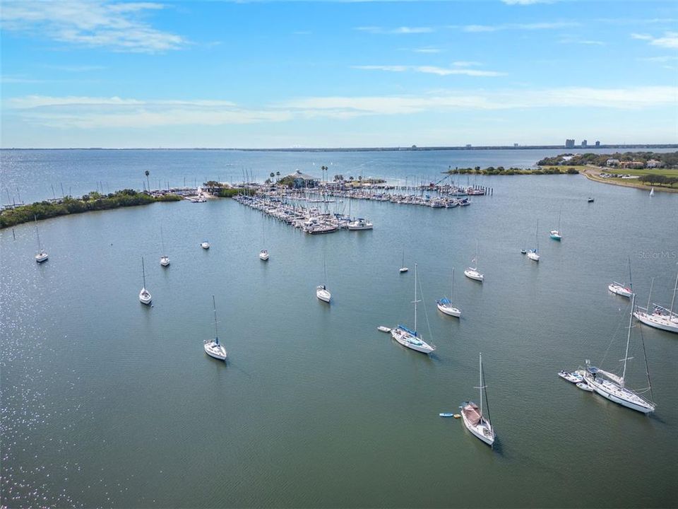 На продажу: $849,000 (0.18 acres)