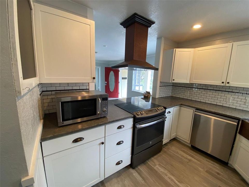 En Venta: $550,000 (6 camas, 6 baños, 2045 Pies cuadrados)