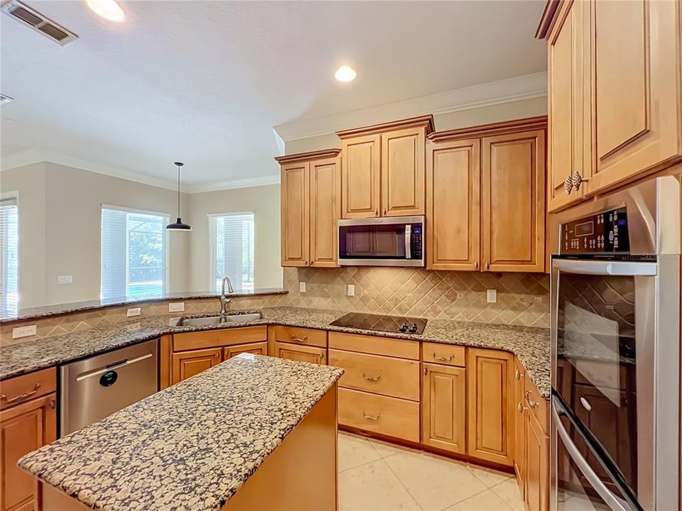 For Sale: $870,000 (4 beds, 4 baths, 3078 Square Feet)