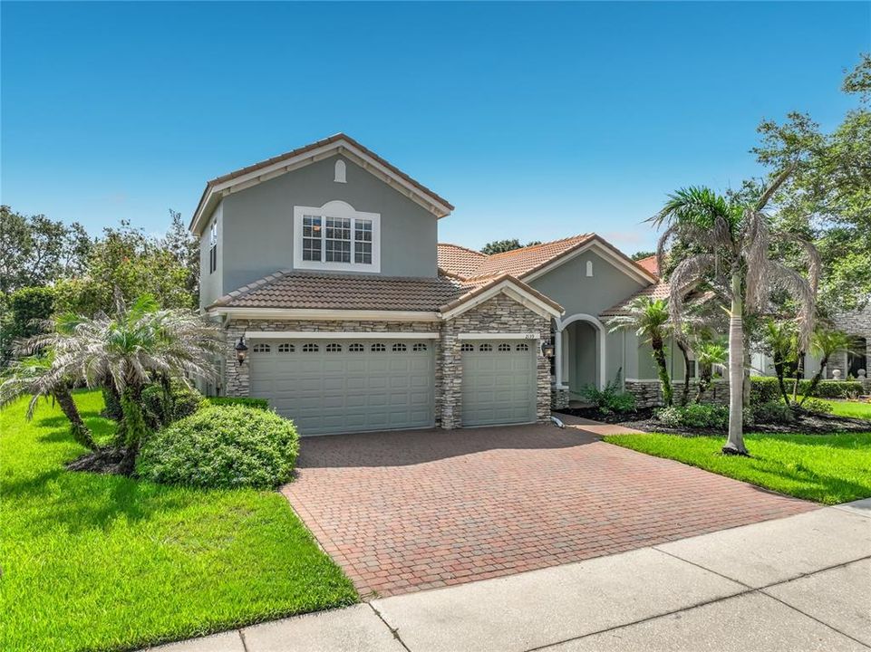 For Sale: $870,000 (4 beds, 4 baths, 3078 Square Feet)