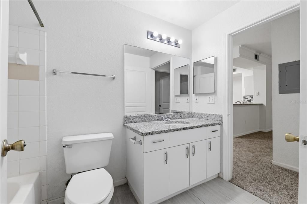 For Sale: $135,000 (1 beds, 1 baths, 780 Square Feet)