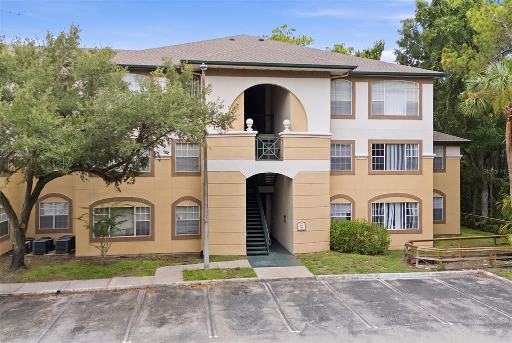 For Sale: $135,000 (1 beds, 1 baths, 780 Square Feet)